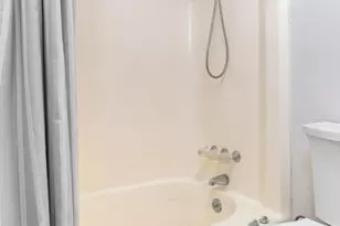 1200 Shoreline Dr, Gulf Breeze, FL 32561 - Photo 23