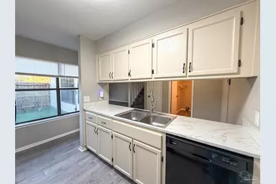 2301 W Michigan Ave #8, Pensacola, FL 32526 - Photo 7