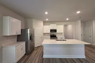 8057 Fir Tree Dr, Milton, FL 32583 - Photo 7