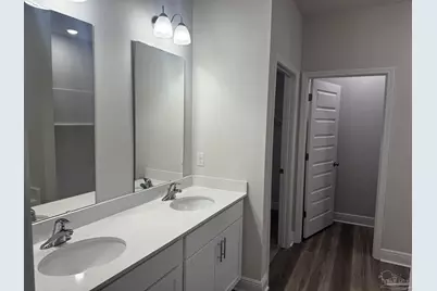 8057 Fir Tree Dr, Milton, FL 32583 - Photo 11