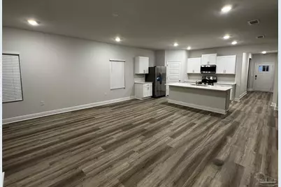 8057 Fir Tree Dr, Milton, FL 32583 - Photo 5