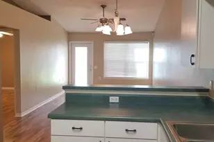 319 Loveland Cir, Pensacola, FL 32526 - Photo 3