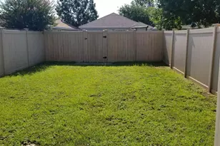 319 Loveland Cir, Pensacola, FL 32526 - Photo 9