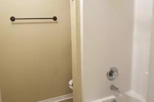 319 Loveland Cir, Pensacola, FL 32526 - Photo 5