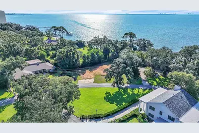 1055 Harbourview Cir, Pensacola, FL 32507 - Photo 3