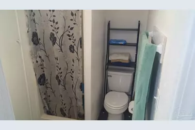 6831 Community Dr, Pensacola, FL 32526 - Photo 21