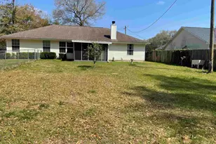 6831 Community Dr, Pensacola, FL 32526 - Photo 23