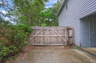 6913 Sea Shark Cir, Navarre, FL 32566 - Photo 17