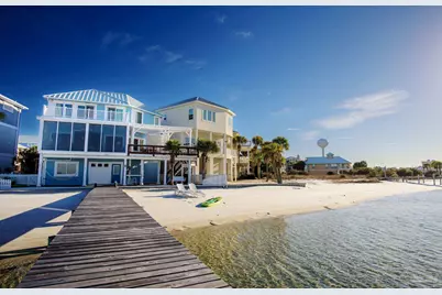 1444 Homeport Dr, Navarre Beach, FL 32566 - Photo 1