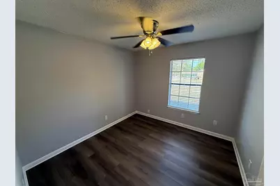 6931 Falcon Dr, Pensacola, FL 32526 - Photo 9