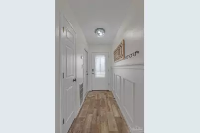 2285 Estate Cir, Navarre, FL 32566 - Photo 7