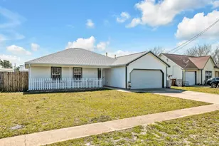 2285 Estate Cir, Navarre, FL 32566 - Photo 1