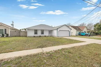 2285 Estate Cir, Navarre, FL 32566 - Photo 5