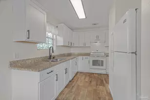 2285 Estate Cir, Navarre, FL 32566 - Photo 19