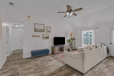 2285 Estate Cir, Navarre, FL 32566 - Photo 15