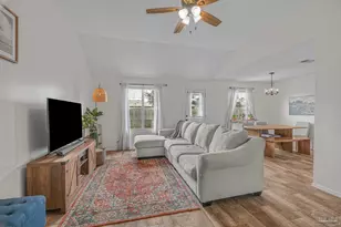 2285 Estate Cir, Navarre, FL 32566 - Photo 11