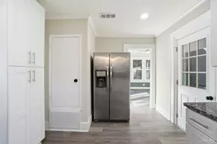 505 S 1st St, Pensacola, FL 32507 - Photo 17