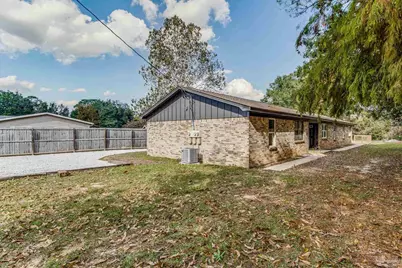 7203 Mobile Hwy #B, Pensacola, FL 32526 - Photo 25