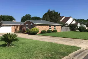 6852 Lake Joanne Dr, Pensacola, FL 32506 - Photo 3