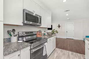 1800 Foulis Dr, Pensacola, FL 32503 - Photo 5