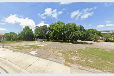 1900 W Cervantes St, Pensacola, FL 32501 - Photo 1