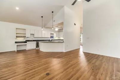 3031 Oak Pointe Dr, Pensacola, FL 32505 - Photo 7