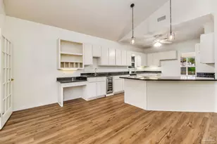 3031 Oak Pointe Dr, Pensacola, FL 32505 - Photo 3