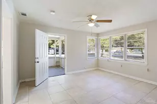 5527 Lynwood Rd, Pensacola, FL 32506 - Photo 5