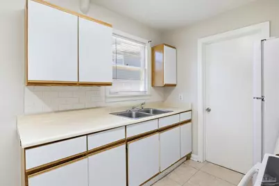 5527 Lynwood Rd, Pensacola, FL 32506 - Photo 9