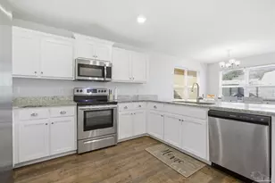 7109 Sonny Dr, Pensacola, FL 32504 - Photo 5