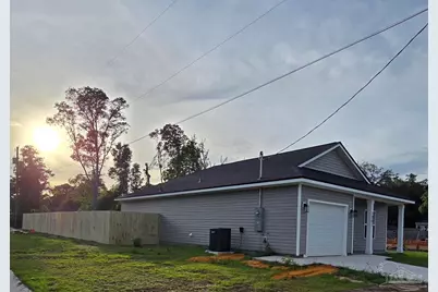 1001 Bremen Ave, Pensacola, FL 32507 - Photo 3