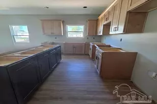 1001 Bremen Ave, Pensacola, FL 32507 - Photo 21