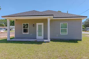 1001 Bremen Ave, Pensacola, FL 32507 - Photo 9
