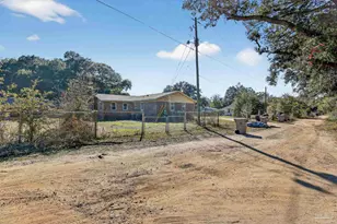 5687 Nicholas Ln, Pensacola, FL 32526 - Photo 29