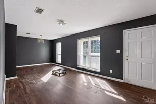 5687 Nicholas Ln, Pensacola, FL 32526 - Photo 9