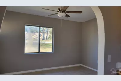 427 Lakeview Ave, Cantonment, FL 32533 - Photo 3