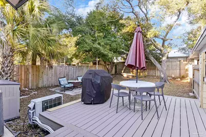 714 Bayshore Dr, Pensacola, FL 32507 - Photo 59