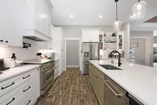 1798 Thresher Dr, Navarre, FL 32566 - Photo 7