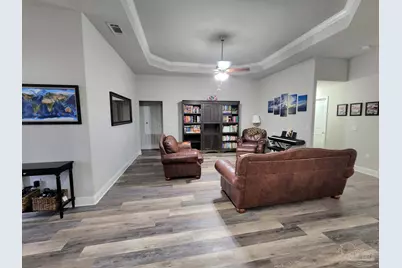 5210 Elk Hunter Dr, Milton, FL 32570 - Photo 9