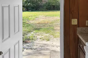 923 Bremen Ave, Pensacola, FL 32502 - Photo 7