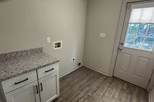 102 S G St, Pensacola, FL 32502 - Photo 13