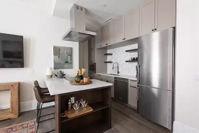 17 S Palafox Pl #304, Pensacola, FL 32502 - Photo 3