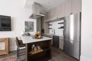 17 S Palafox Pl, Pensacola, FL 32502 - Photo 3