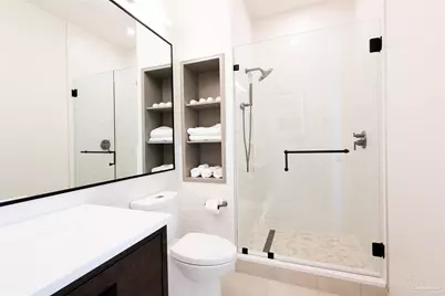 17 S Palafox Pl #304, Pensacola, FL 32502 - Photo 9