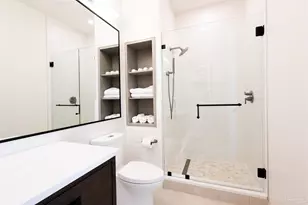 17 S Palafox Pl, Pensacola, FL 32502 - Photo 9