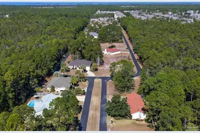 1768 E Smugglers Cove Dr, Gulf Breeze, FL 32563 - Photo 41