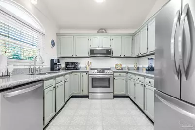 1768 E Smugglers Cove Dr, Gulf Breeze, FL 32563 - Photo 11