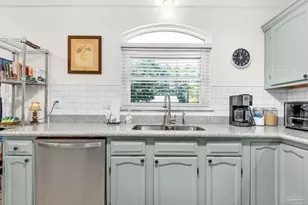 1768 E Smugglers Cove Dr, Gulf Breeze, FL 32563 - Photo 13