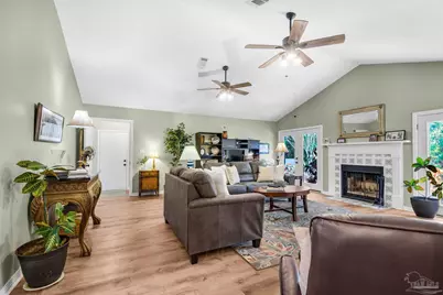 1768 E Smugglers Cove Dr, Gulf Breeze, FL 32563 - Photo 5