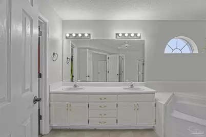 3913 India Cv, Gulf Breeze, FL 32563 - Photo 23